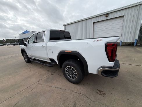 New 2026 GMC Sierra 2500 SLE w/ SLE Value Package; image 6