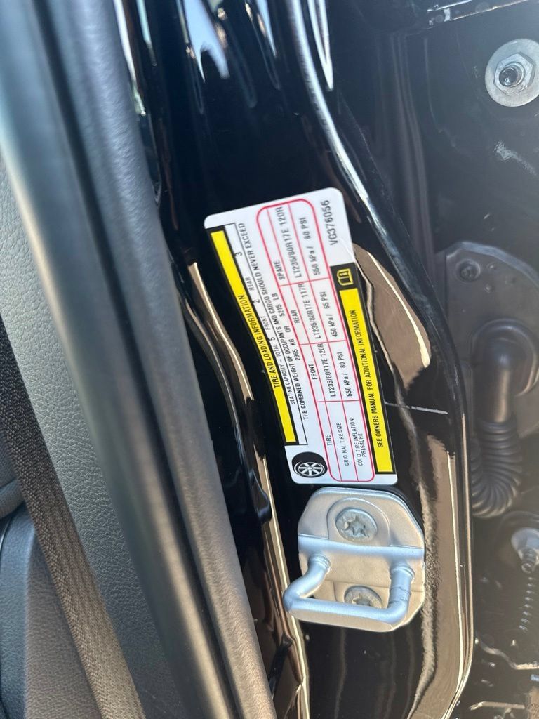 New 2027 RAM 3500 Big Horn AWD/4WD image 37