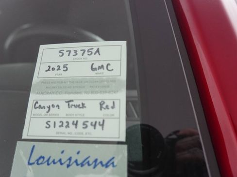 Used 2025 GMC Canyon Elevation image 39