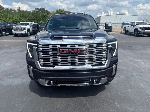 Used 2024 GMC Sierra 2500 Denali w/ Denali Reserve Package AWD/4WD image 2