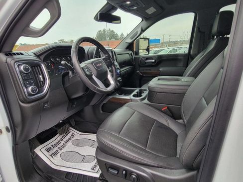 Used 2022 GMC Sierra 2500 SLT w/ SLT Convenience Package image 11
