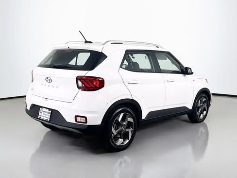 Used 2023 Hyundai Venue SEL w/ Cargo Package FWD image 8