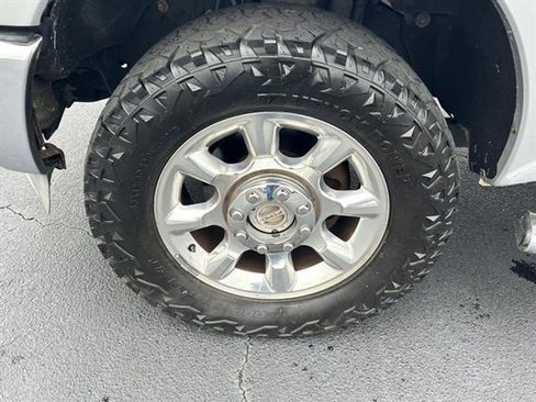 Used 2013 Ford F250 Lariat image 31