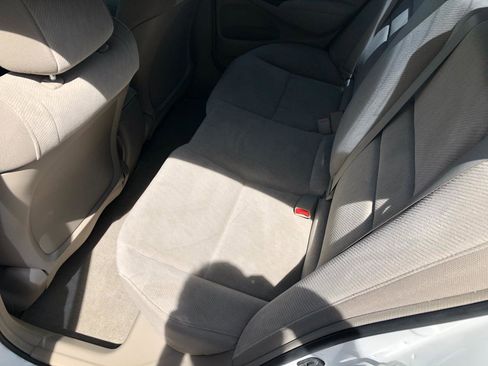 Used 2010 Honda Civic LX image 21