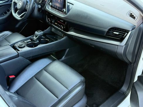 Used 2021 Nissan Rogue SV w/ Premium Package AWD/4WD image 10