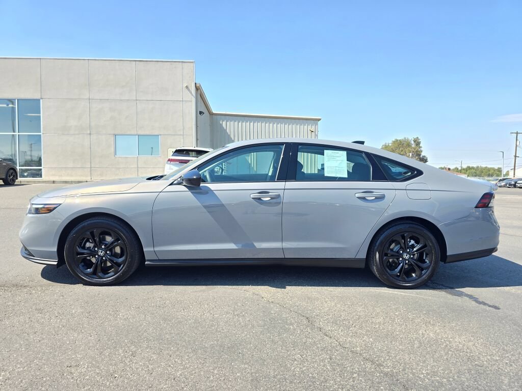 Used 2025 Honda Accord SE image 3