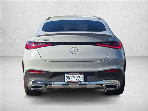 Used 2025 Mercedes-Benz GLC 300 4MATIC image 6