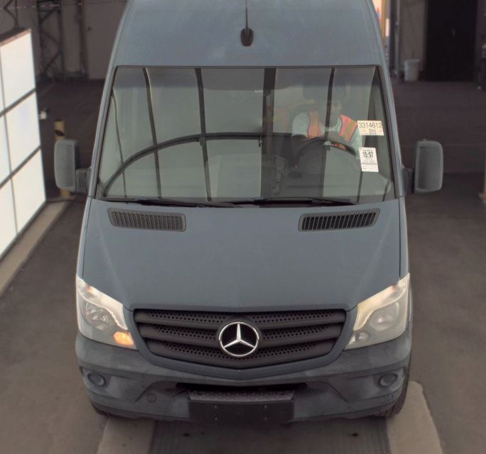 Used 2018 Mercedes-Benz Sprinter 2500 image 4
