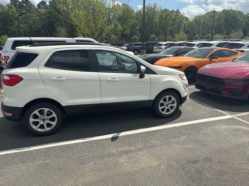 Used 2021 Ford EcoSport SE image 2