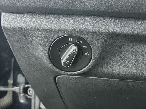 Used 2024 Volkswagen Jetta SE FWD image 17