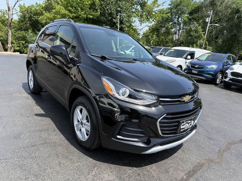 Used 2019 Chevrolet Trax LT w/ LT Convenience Package AWD/4WD image 4