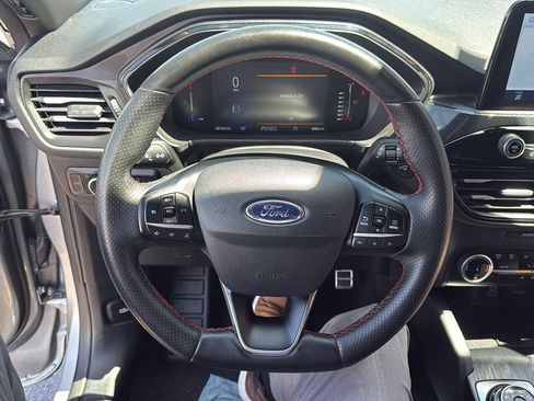 Used 2024 Ford Escape ST-Line AWD/4WD image 15