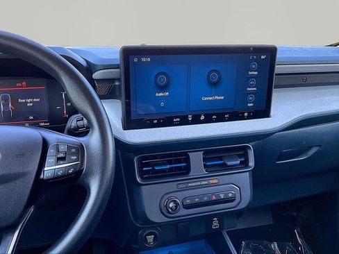 Certified 2025 Ford Maverick XLT w/ Equipment Group 302A AWD/4WD image 6