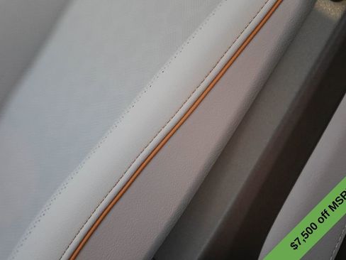 New 2025 Volkswagen ID. Buzz Pro S Plus image 33