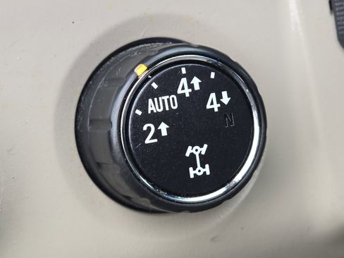 Used 2016 GMC Yukon XL Denali w/ Open Road Package image 12