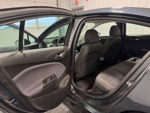 Used 2017 Chevrolet Cruze LT w/ Convenience Package image 10