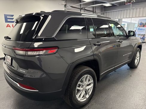 New 2026 Jeep Grand Cherokee Laredo AWD/4WD image 9