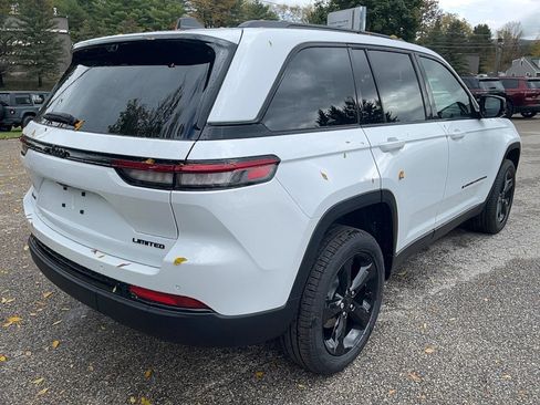 New 2025 Jeep Grand Cherokee Limited w/ Luxury Tech Group II image 4