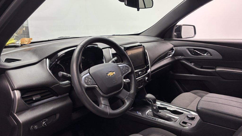 Used 2023 Chevrolet Traverse LT w/ LPO, Floor Liner Package AWD/4WD image 14
