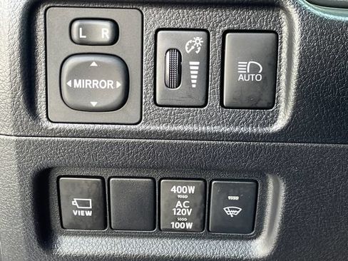 Used 2022 Toyota 4Runner TRD Off-Road Premium AWD/4WD image 18