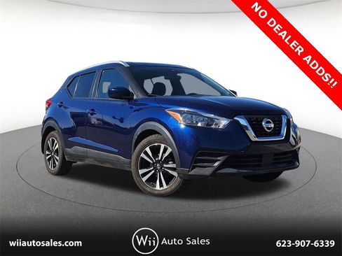 Used 2020 Nissan Kicks SV image 1
