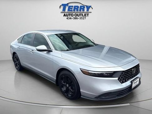 Used 2025 Honda Accord LX image 2