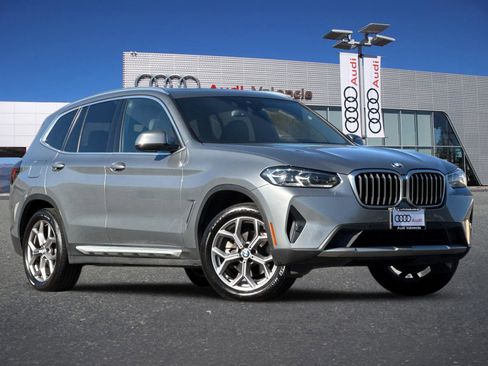 Used 2024 BMW X3 xDrive30i AWD/4WD image 2