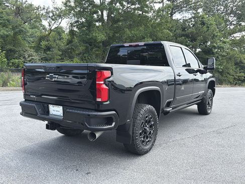 Used 2024 Chevrolet Silverado 2500 High Country w/ Midnight Edition AWD/4WD image 8