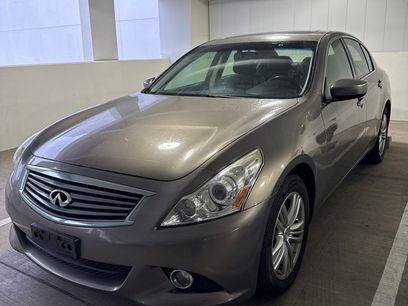 Used 2010 INFINITI G37 x w/ Premium Pkg
