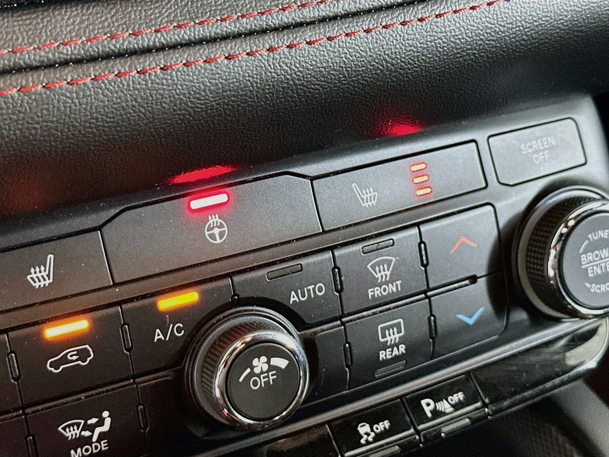 Used 2025 Dodge Durango GT AWD/4WD image 26