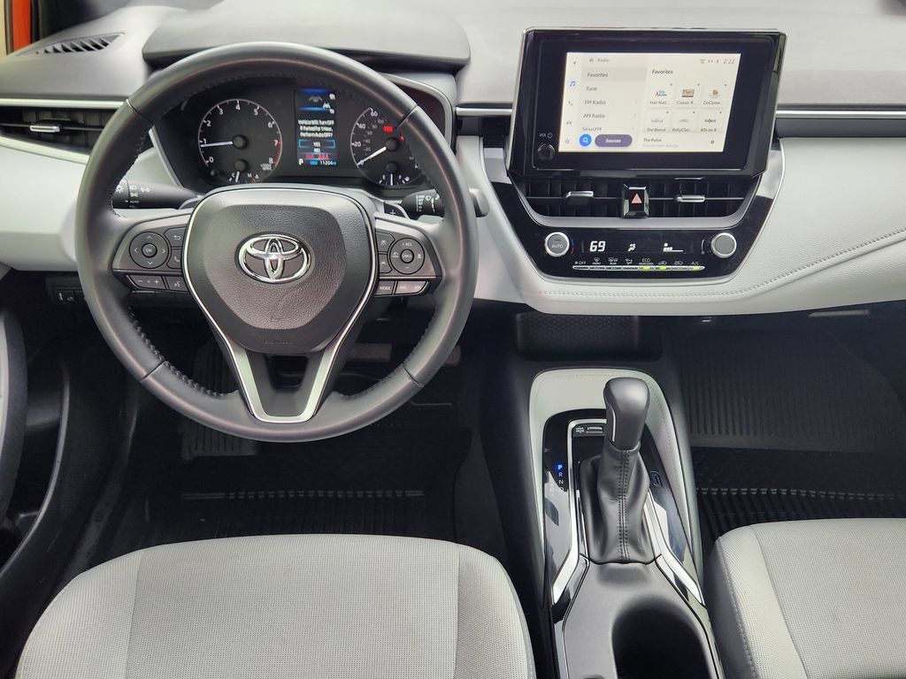 Used 2025 Toyota Corolla SE FWD image 25
