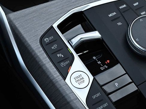 New 2026 BMW 330i Sedan w/ M Sport Package image 16