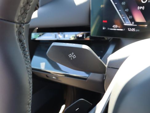 Used 2025 BMW 530i image 28