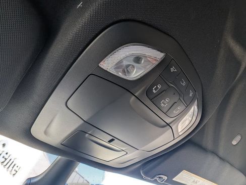 New 2026 Chrysler Pacifica Select FWD image 40