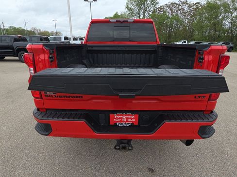Used 2022 Chevrolet Silverado 3500 LTZ w/ LTZ Plus Package AWD/4WD image 9