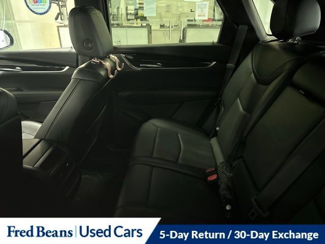 Used 2021 Cadillac XT5 Premium Luxury AWD/4WD image 7