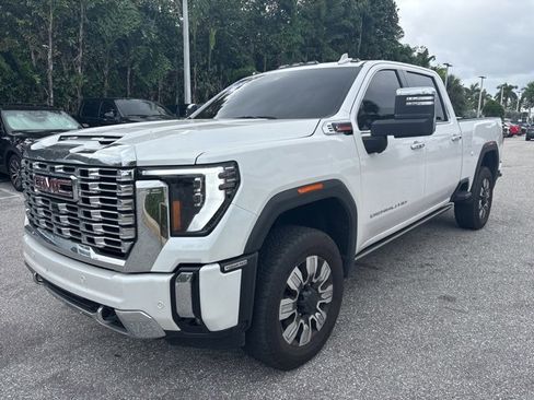 Used 2025 GMC Sierra 2500 Denali w/ Denali Reserve Package image 5