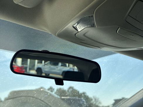 Used 2017 Ford Focus SEL image 26