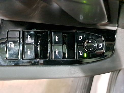 New 2026 BMW 530i w/ Premium Package image 30