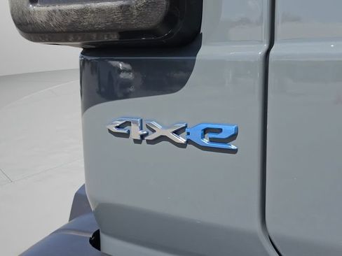 Used 2024 Jeep Wrangler Unlimited Sahara AWD/4WD image 17