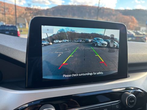 Used 2022 Ford Escape SEL image 16