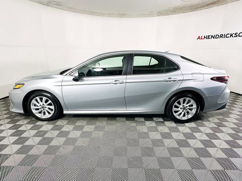 Used 2023 Toyota Camry LE image 6
