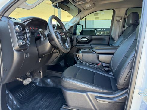 Used 2024 GMC Sierra 3500 Pro w/ Convenience Package image 31