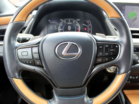 Used 2020 Lexus ES 350 w/ Luxury Package image 14