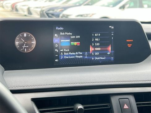 Used 2019 Lexus UX 200 image 15