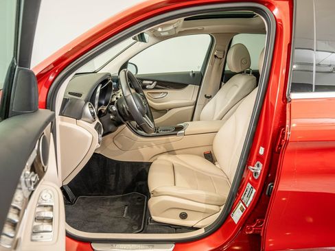 Certified 2022 Mercedes-Benz GLC 300 4MATIC image 31