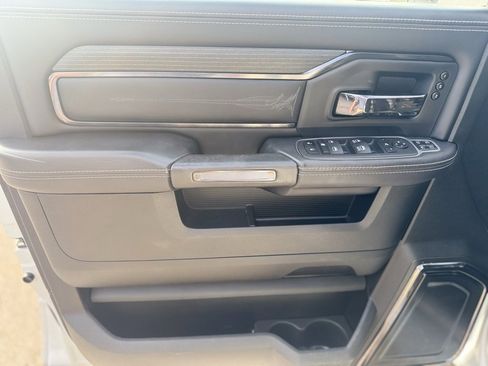 Used 2024 RAM 2500 Limited image 10
