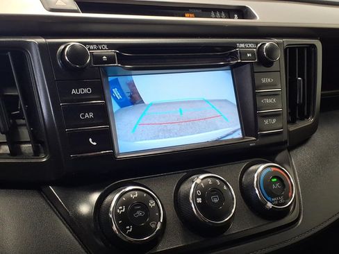 Used 2017 Toyota RAV4 LE w/ Carpet Mat Package AWD/4WD image 15