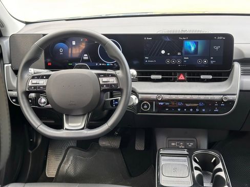 Used 2025 Hyundai Ioniq 5 SEL image 21