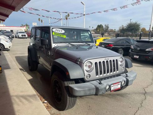 Used 2015 Jeep Wrangler Unlimited Sport w/ Quick Order Package 24S AWD/4WD image 3